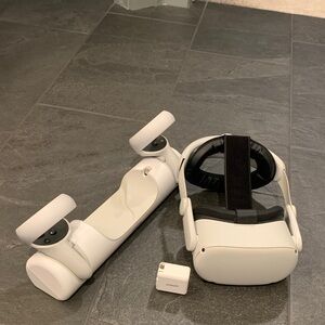 Meta Oculus Quest 2: complete bundle, charging dock and elite head strap